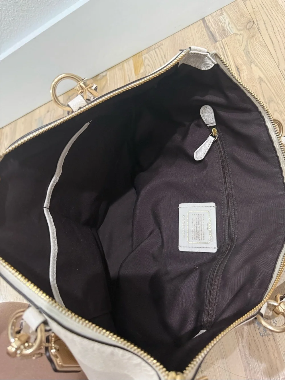 Coach White/Cream Leather Tote with Gold Tag